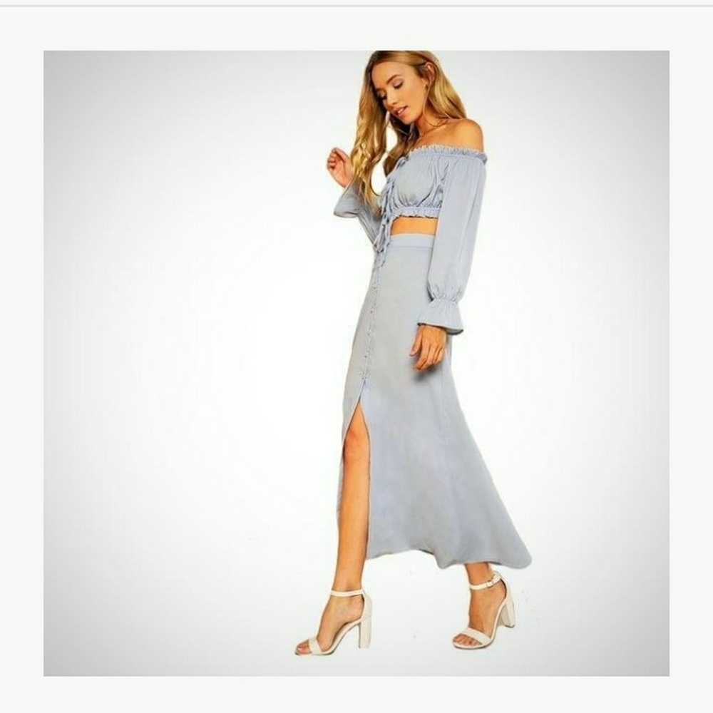 💙 2 Piece Off Shoulder Crop Top & Skirt💙